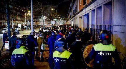 Selebrashon pa triunfo di Maroko ta kousa tenshon na Den Haag